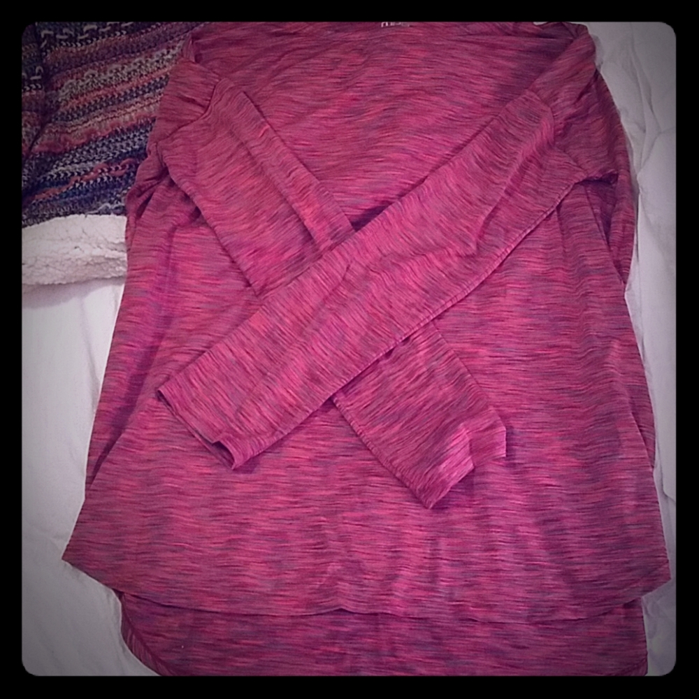 Long sleeved stretchy lightweight workout shirt